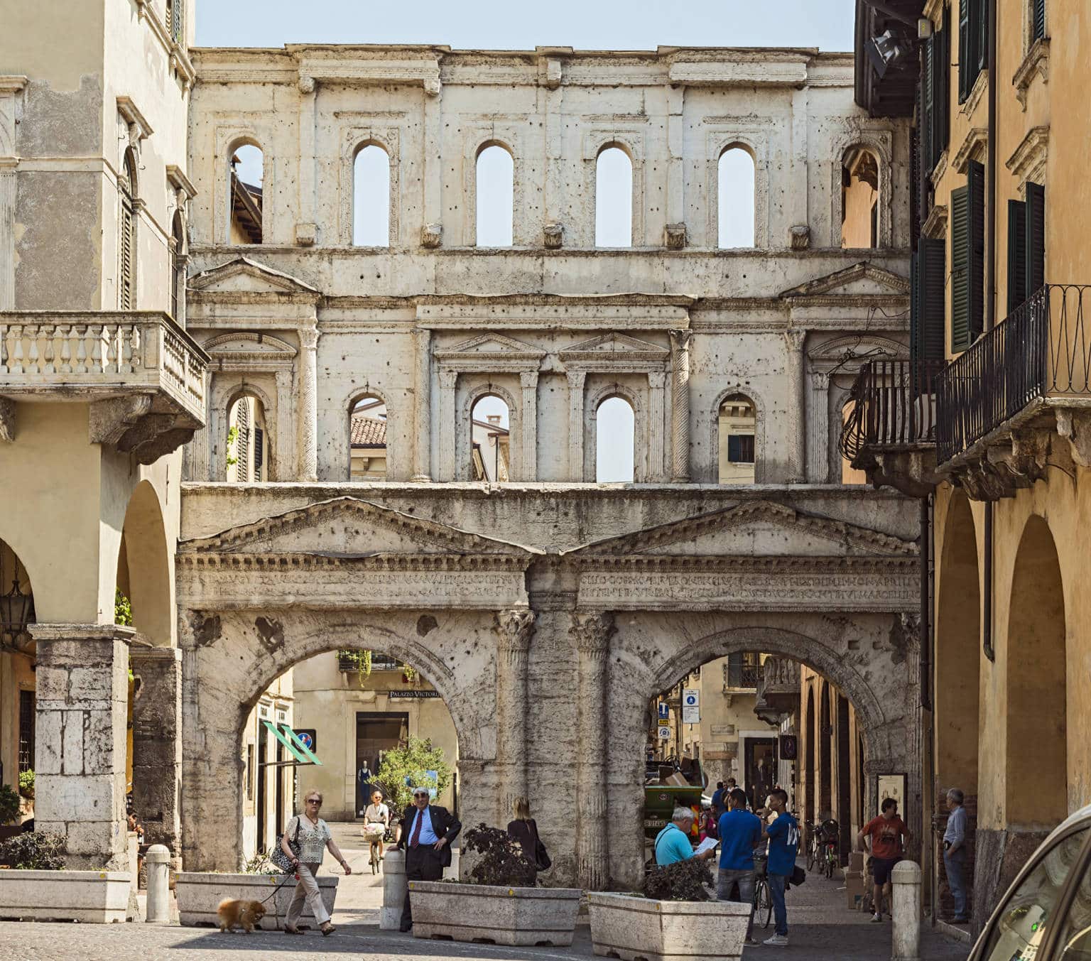 Porta Dei Borsari Piazze E Porte Di Verona Citt Di Verona porta-dei-borsari-piazze-e-porte-di-verona-citt-di-verona