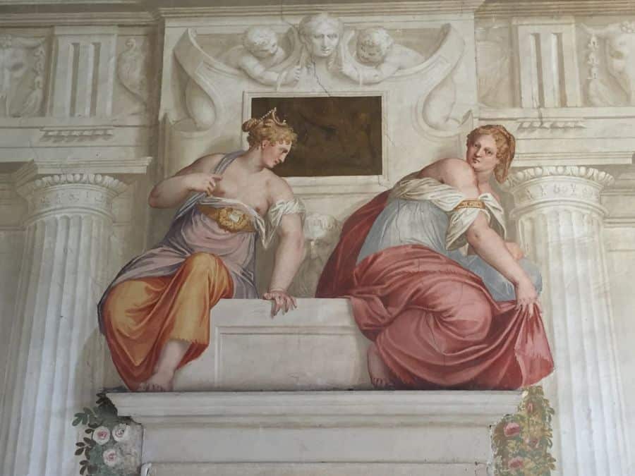 Particolare di un affresco di Paolo Veronese in Villa Roberti
