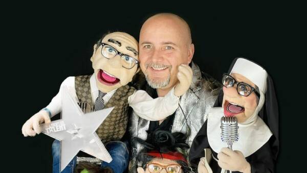 Andrea Fratellini in “Trop secret” al teatro DIM