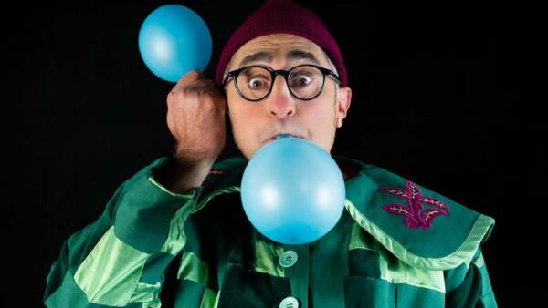 Commedia “Clownerie a Party Time”, un viaggio nel mondo della genitorialità