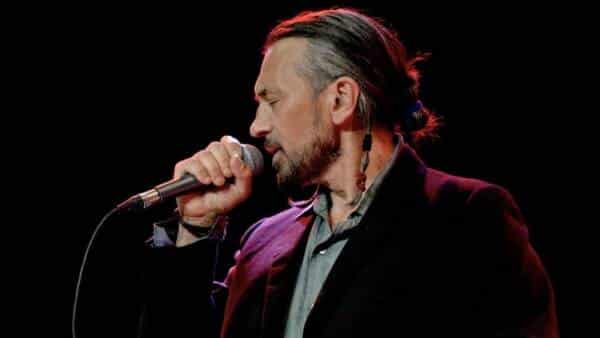 Il cantante e compositore John de Leo ospite al Mura Festival