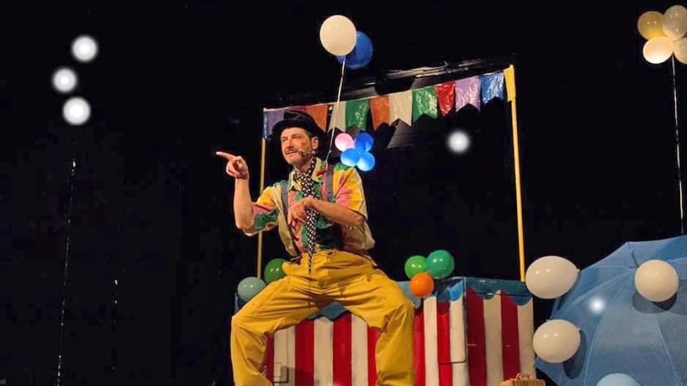 elefante scureggione