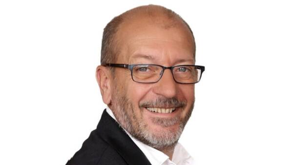 Dario Vergassola in “Storie sconcertanti” a Bardolino