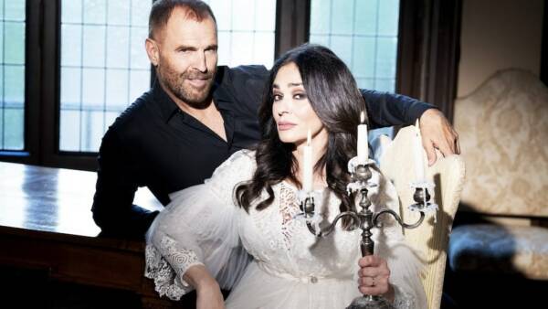 “La moglie fantasma” con Maria Grazia Cucinotta al Teatro Salieri