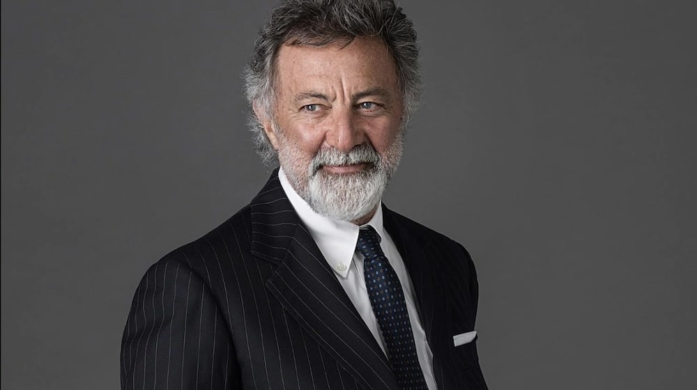 "November" con Luca Barbareschi