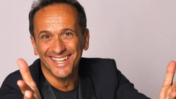 “Scusi, per Hollywood?” con Uccio De Santis al Teatro Nuovo