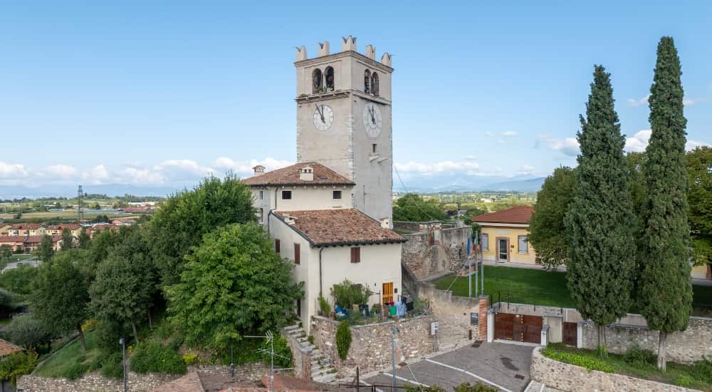 giardino torre castelnuovo del garda