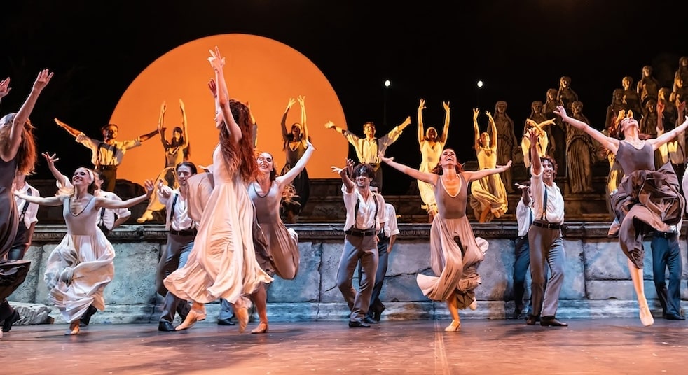 zorba il greco al teatro romano verona