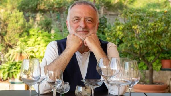 Angelo Peretti presenta il nuovo libro al Caffè Dante